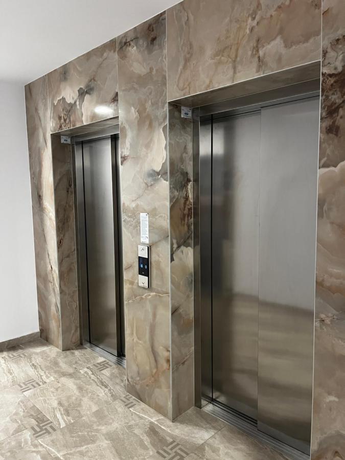 Apartament Modern Cu O Camera Apartamento Timişoara Exterior foto